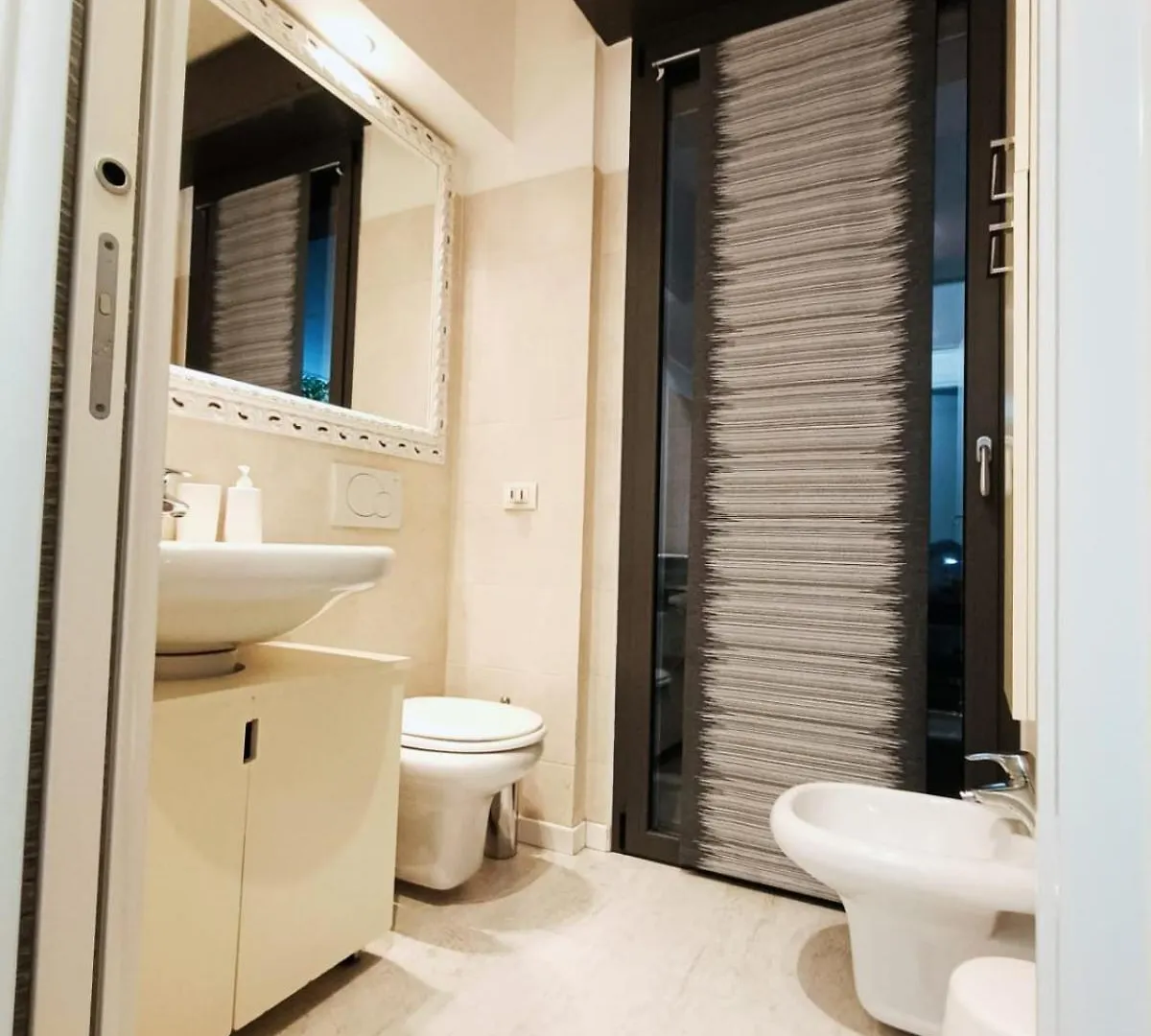 Yr Apartments Milan - Dateo イタリア